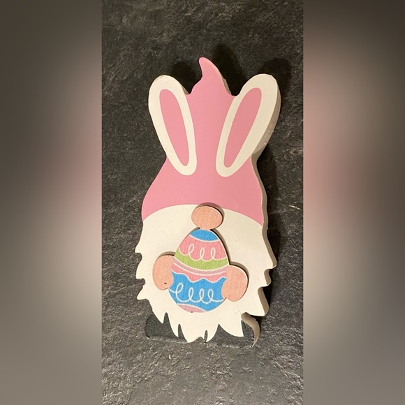 Spring Easter Decor - Lot #2 - Picture 4 of 7